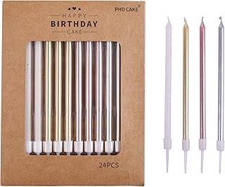 Velas largas artesanales con soportes metálicos elegantes para pastel